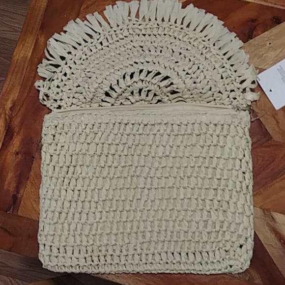 Macrame Straw Clutch - Picture 5 of 7